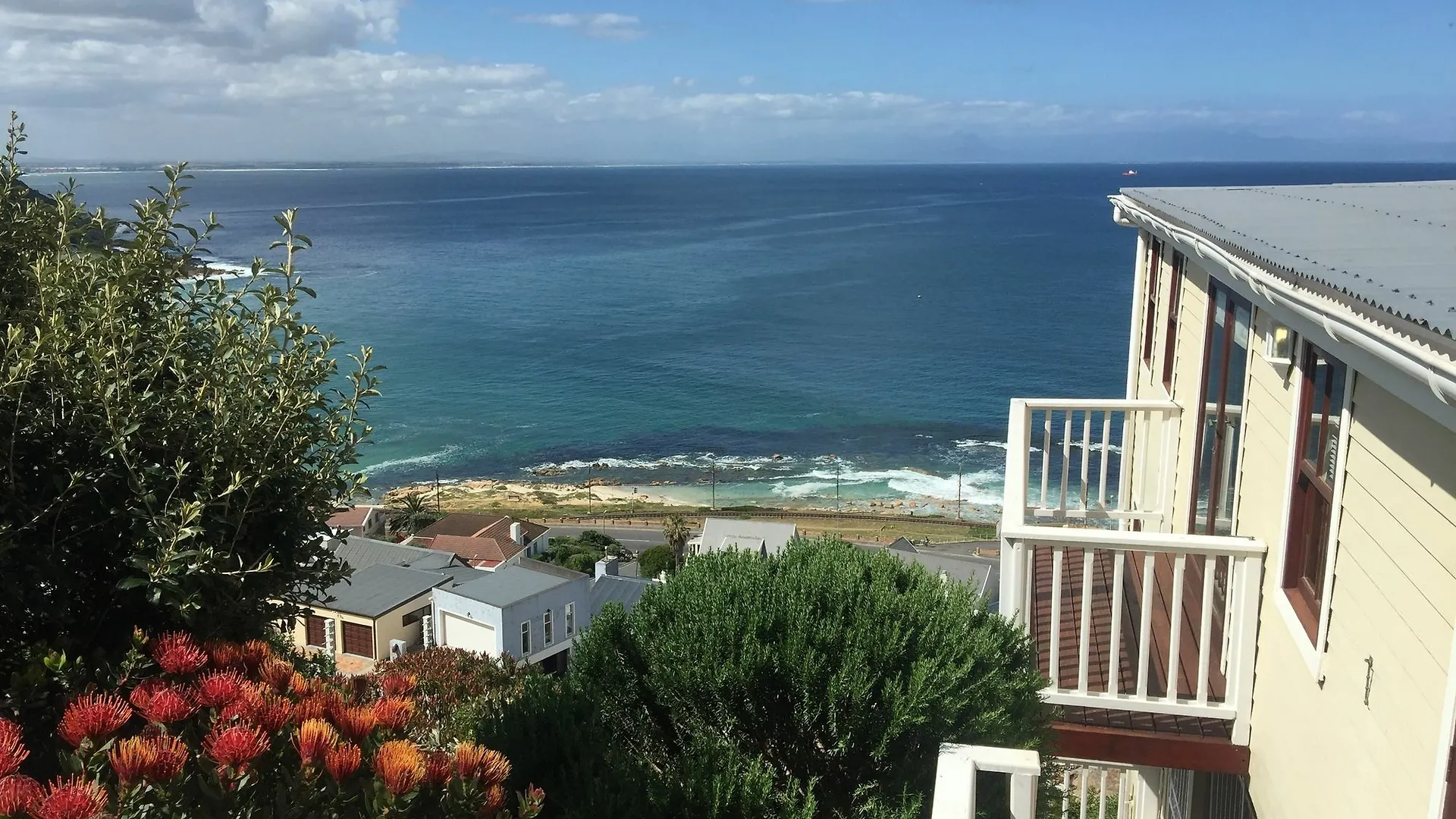 Berg And Beach Cape Town Guest house